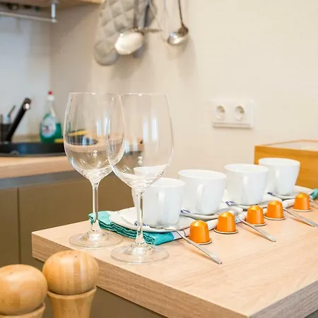 Deluxe 100 + Apartamento *