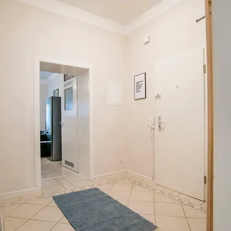 Apartment Deluxe 100 +